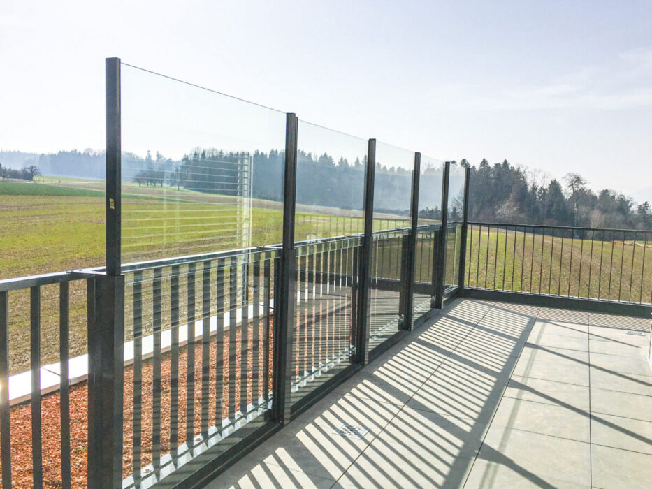 Partner 51 Slide Glass Balkon Windschutz Glass verstellbar