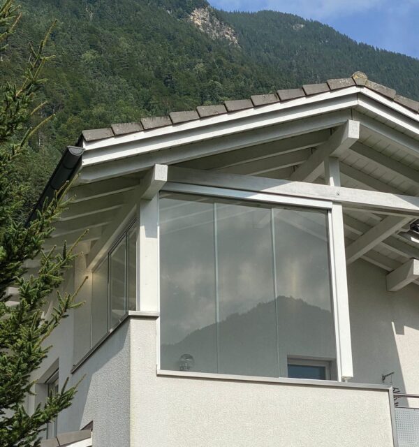 GS 110 und Senkrechtmarkise Altdorf aussen e1649837980257