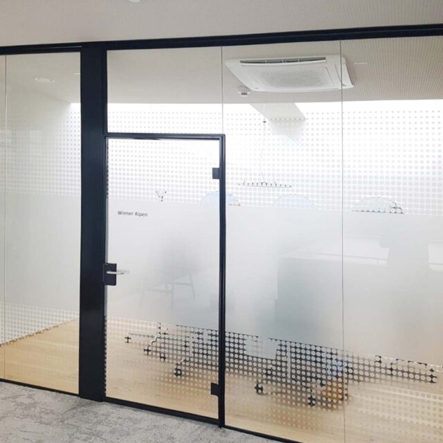 Glasbau 27 Josef Huber Office 3