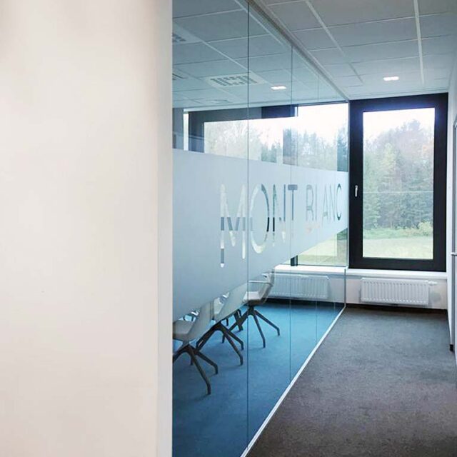 Glasbau 14 Zahnarzt Wassermann20191118 0157 praxis