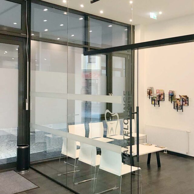 Glasbau 12 Zahnarzt Wassermann20191118 0167 praxis