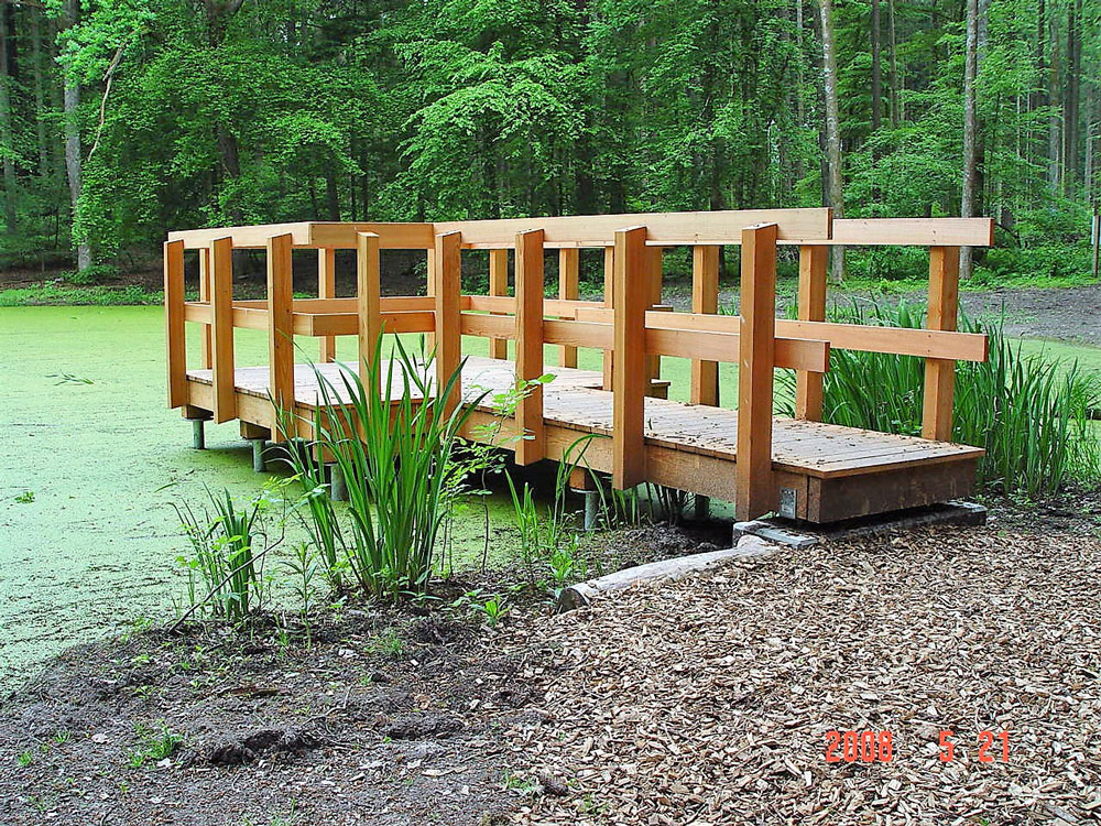 Fundament-oekologisch-Terrassen-Stege_Steg-brücke-in-Kloten-ZH