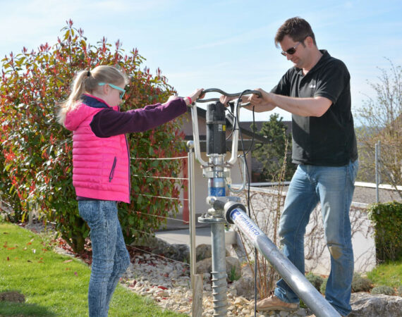 Krinner Schraubfundament 13 einfaches eindrehen Terrassen Stege Einbau Schraubfundamenten mit Elektromaschine von hand
