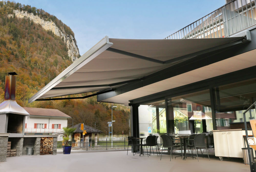 Dallenwil-RI-BAU-Knickarm-Markiese-gross